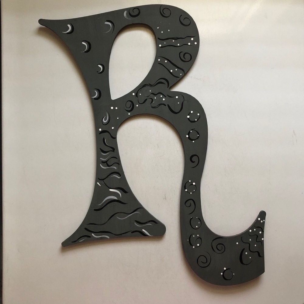 Letter R Door Hanger.